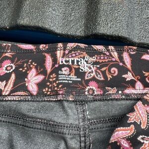 Terra & sky floral color 14 wide